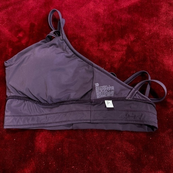 All in Motion Sports Bra - Picture 2 of 3